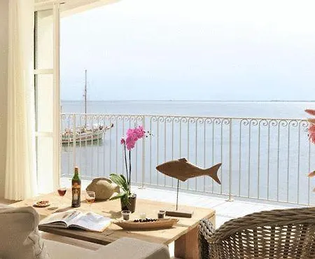 Port Rive Gauche Aparthotel